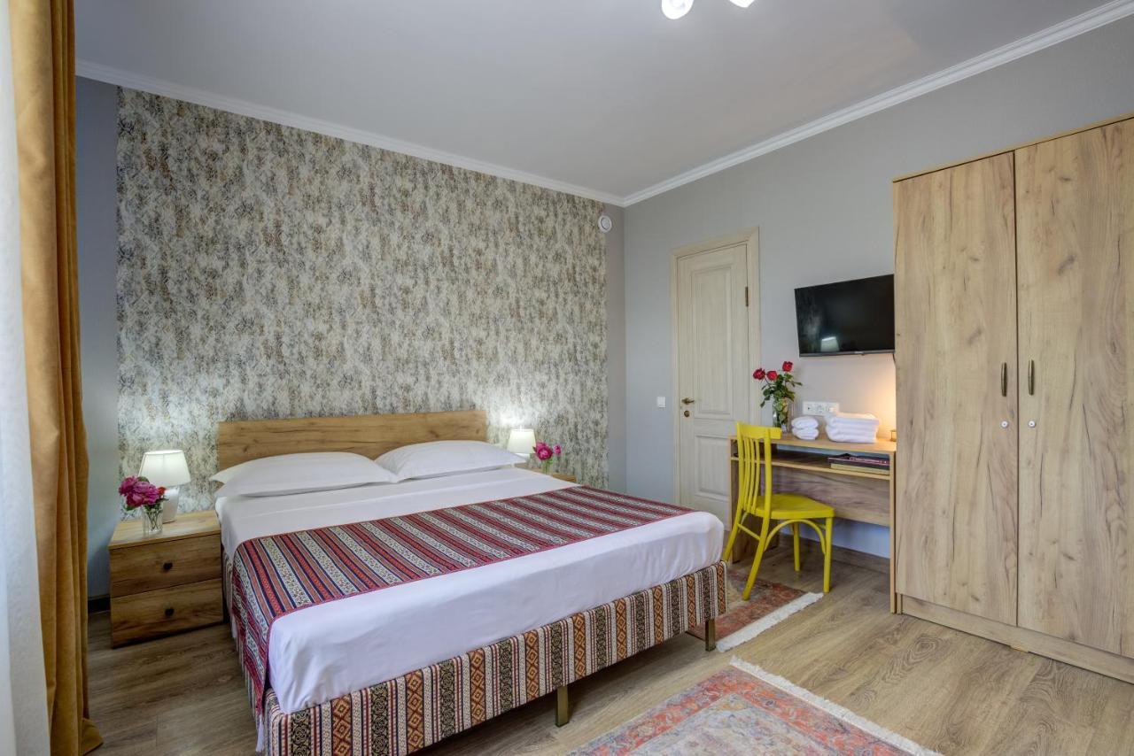 Ordo Hotel Karakol Eksteriør billede
