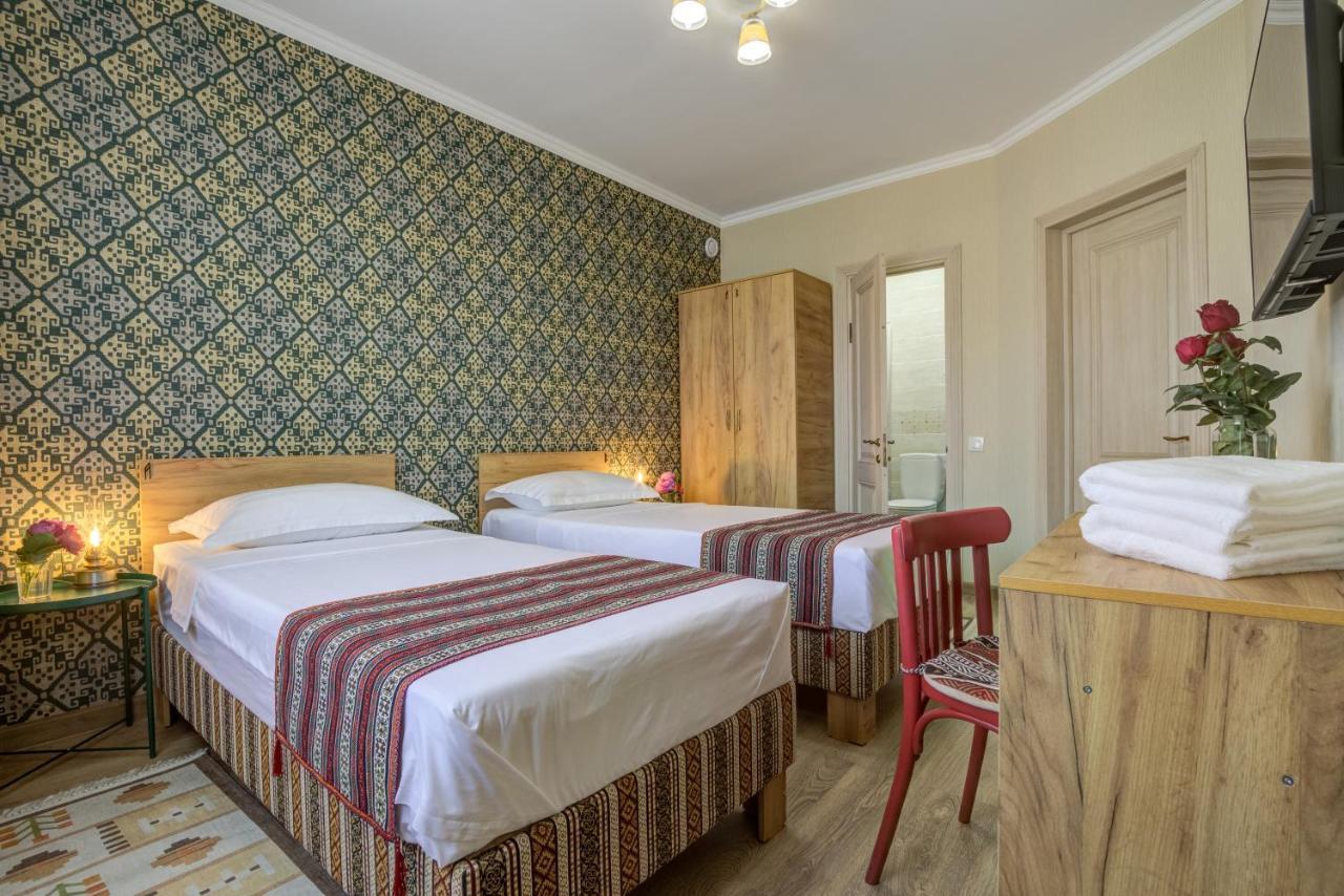 Ordo Hotel Karakol Eksteriør billede